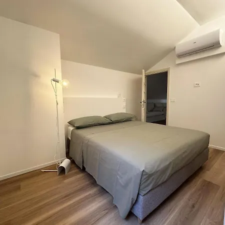 Appartement Via Foscolo 65 Rn