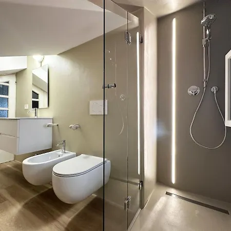 Via Foscolo 65 Rn Appartement *