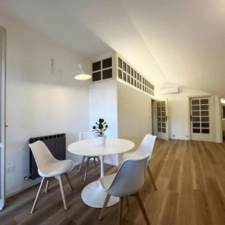 Via Foscolo 65 Rn Cattolica