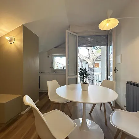 Via Foscolo 65 Rn * Каттолика